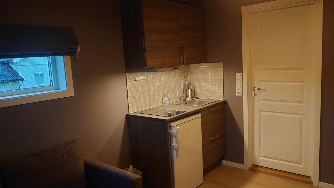 Pa Hjornet Gjestehus Skjervoy 外观 照片